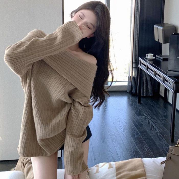 Sweet Spice Girl khaki one-word neck off-the-shoulder sweater new autumn and winter new loose lazy wind knitted sweater one size fits all хаки