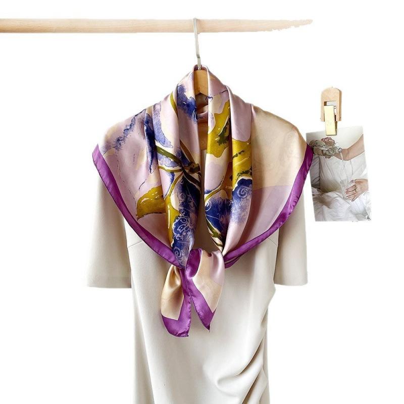 Seidenschal für Damen Frühling und Sommer Neu Satin Bedruckt Imitation Seidenschal Großes Quadratisches Tuch Temperament Schal Kopftuch