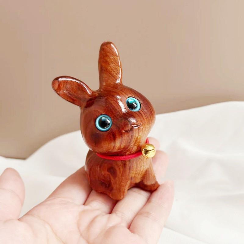 Birnbaumholz-Schnitzerei Miniatur Niedliches Kleiner Hase Dekoration Zuhause Büro Schreibtischdekoration Sternzeichen Hase Wohnzimmer Einweihungsgeschenk