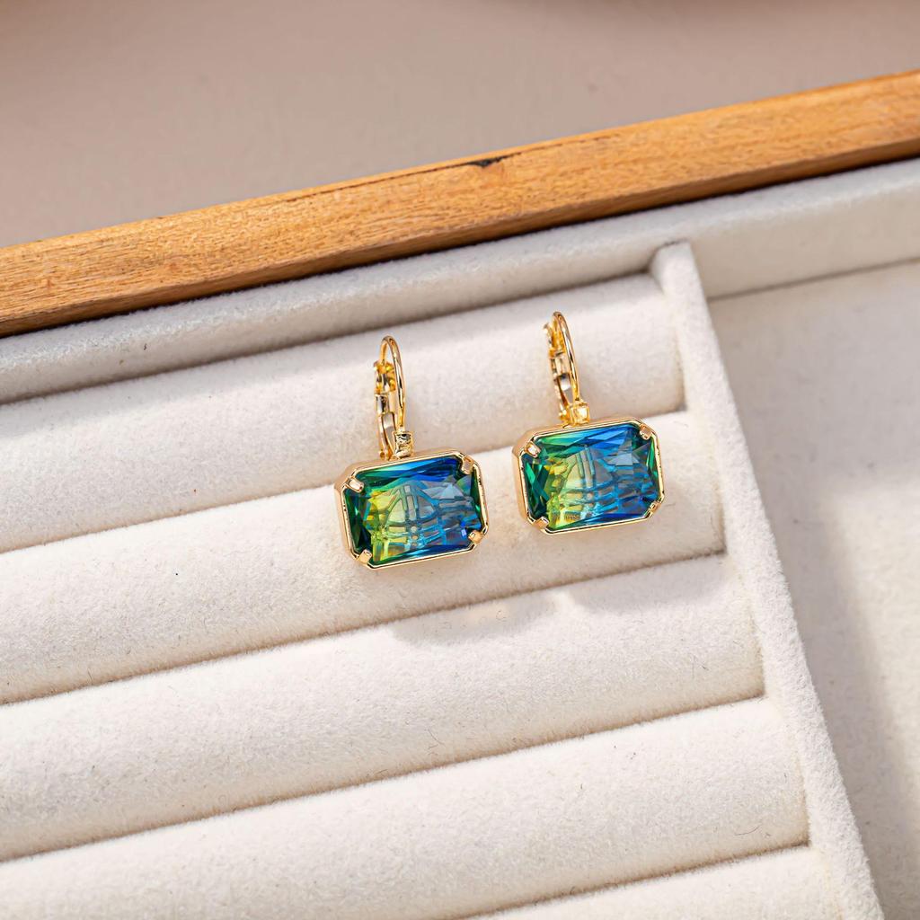 Japanese Korean Crystal Zircon Square Earrings: Luxurious, Shiny, Versatile, and Exquisite Fashion Jewelry.