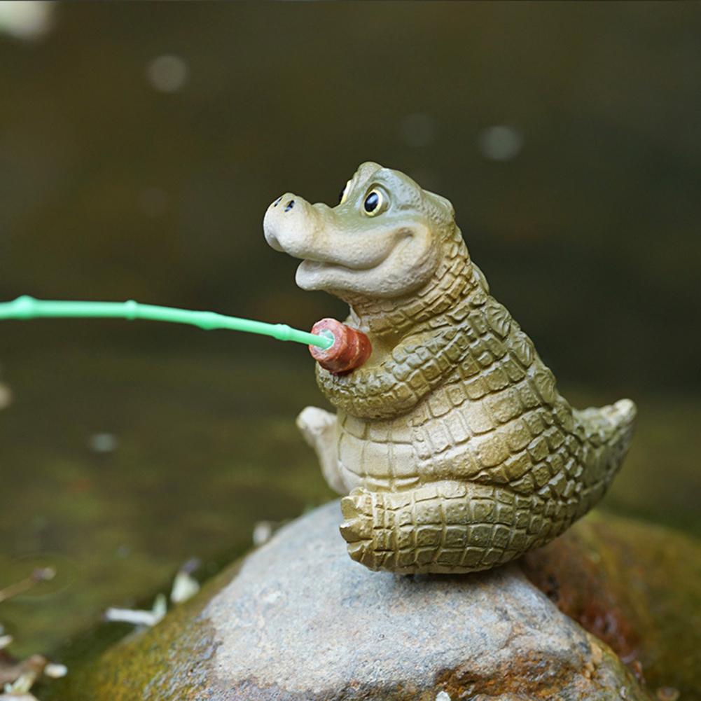 Garden Frog Ornament Weather-resistant Frog Ornament Whimsical Resin Pond Decor Sculptures Fishing Cartoon Frog for Outdoor