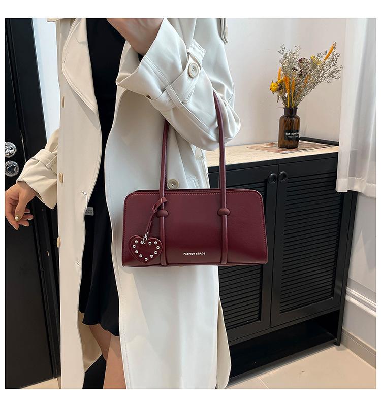 Popularna retro torba pod pachę, niszowy styl antyczny, nowa moda wszechstronna, przenośna torba na ramię wszystko gotowe.