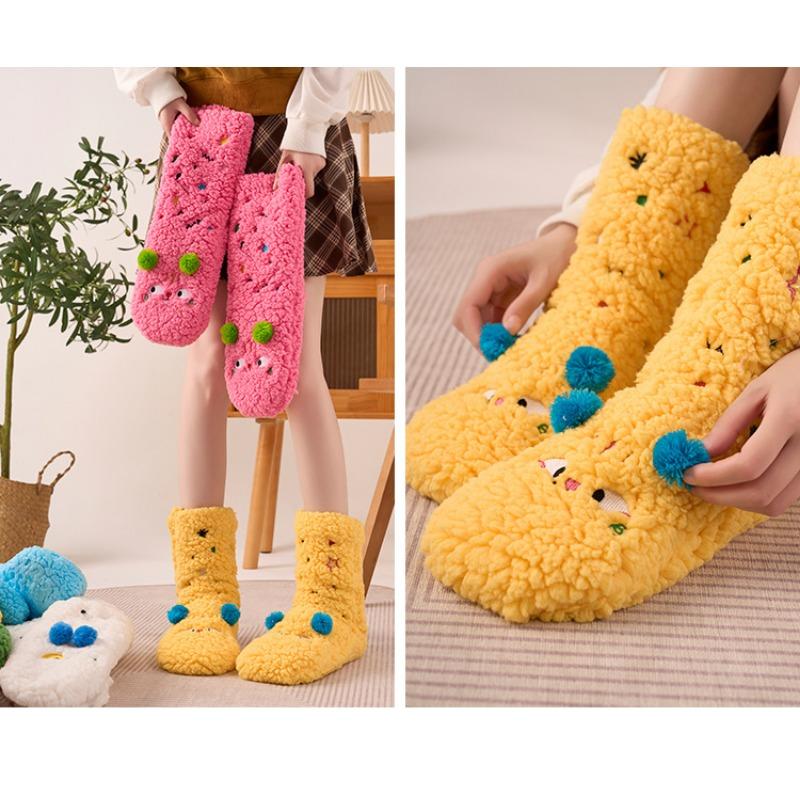 Chaussettes en laine de peau de mouton pour femmes Longueur mi-mollet Chaussettes de sol mignonnes pour l'automne et l'hiver Épaissies et chaudes Chaussettes de nuit ultra-épaisses pour usage domestique