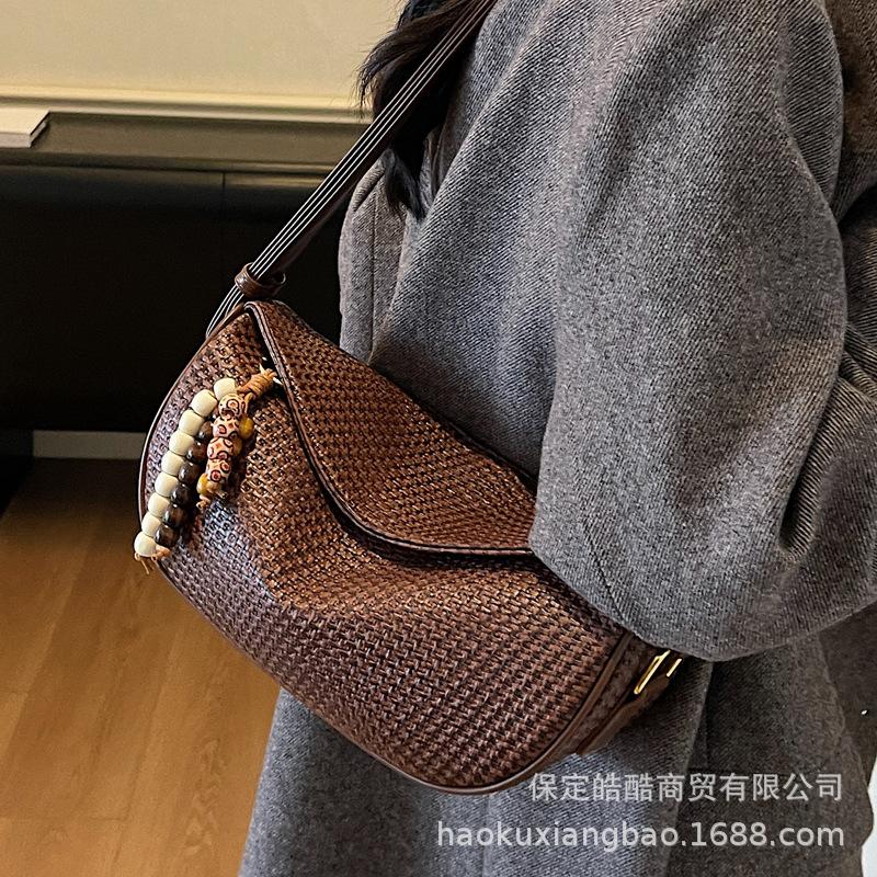 Retro Plaid Large-capacity Bag Women's 2025 New Autumn and Winter Versatile Commuter Messenger Bag Internet Celebrity Shoulder Dumpling Bag