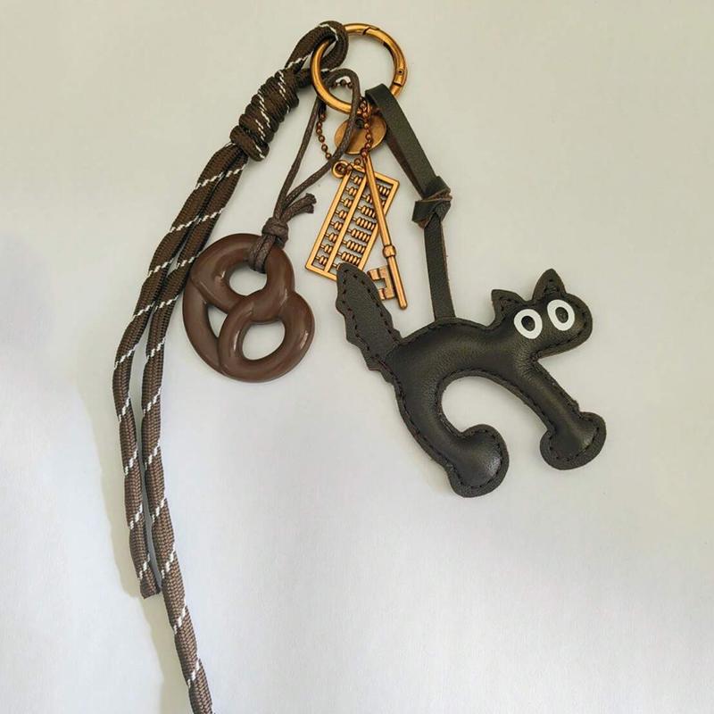 Colgante para Bolso Vintage Cuero PU Gato Para Hombres Mujeres Llave de Coche Colgante de Chocolate Animales Adorno Colgante Colgantes para Mochila