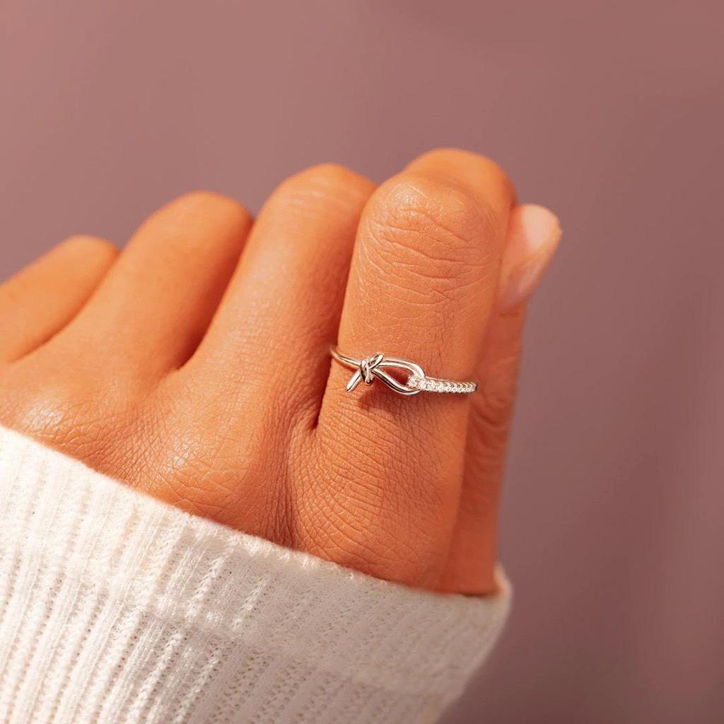 S925 Sterling Silver Rope Knot Ring: Elegant European & American Style for Women