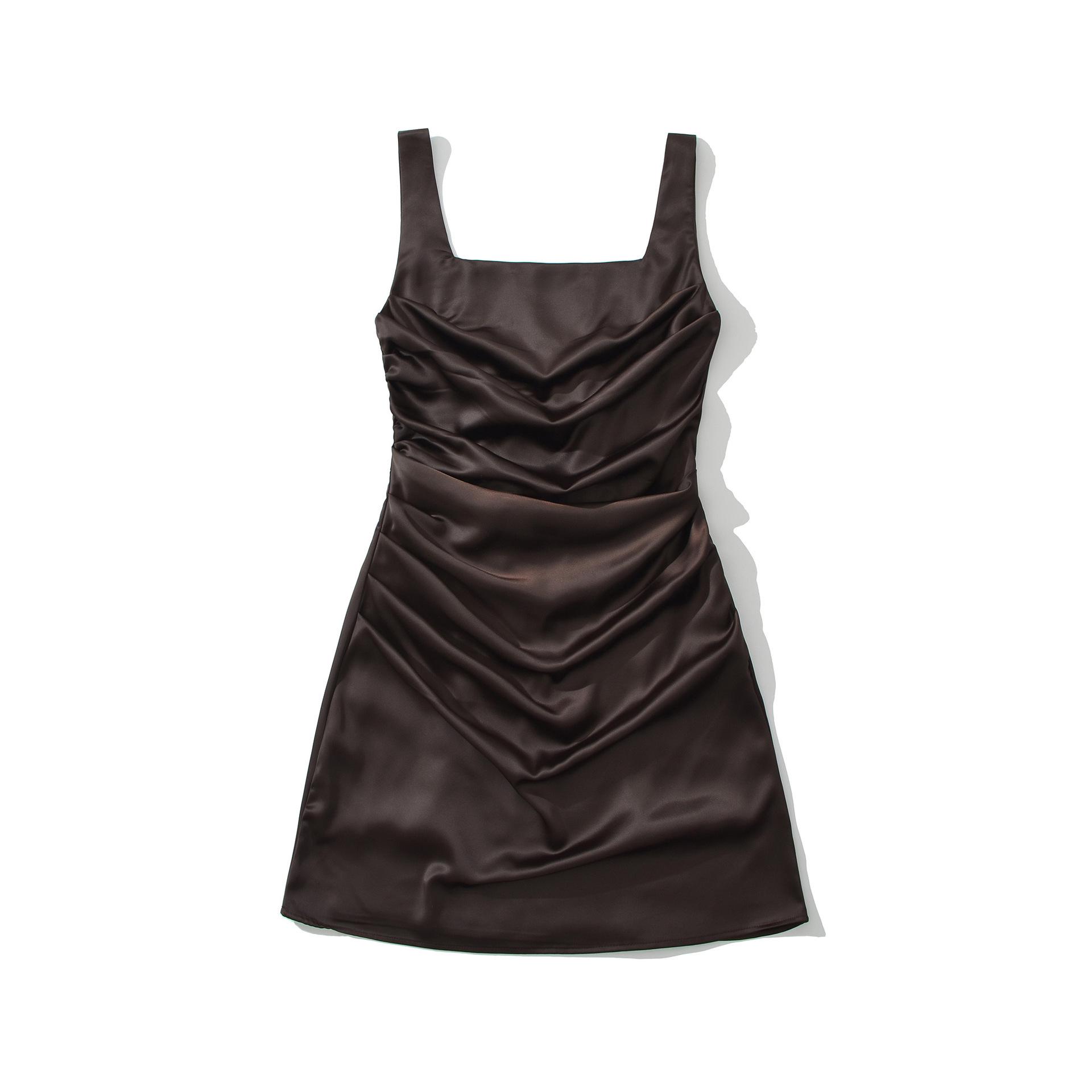 Slim Fit Pleated Spaghetti Strap Dress - Chic Spring/Summer Style Small кофейный