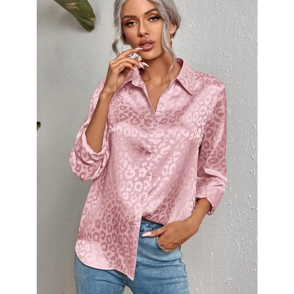 Women's Long Sleeve Lapel Button-up Leopard Jacquard Blouse Elegant Commute Shirt for Leisure