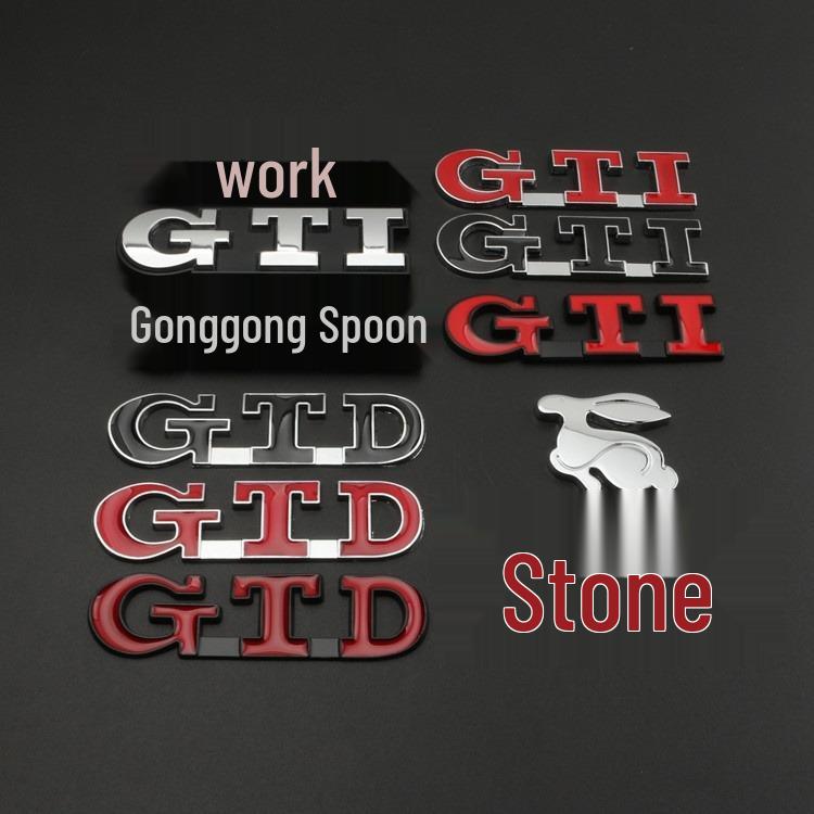 Se potrivește emblemelor Volkswagen POLO, Golf și GTI, logo-urilor de grilă, autocolantelor cu iepure și emblemei personalizate de pe hayon.