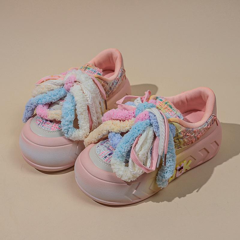 

Dopamine little white shoes are popular for women this year. Shoes are popular this year. 2025 autumn new versatile board shoes are ugly and cute 40 розовый