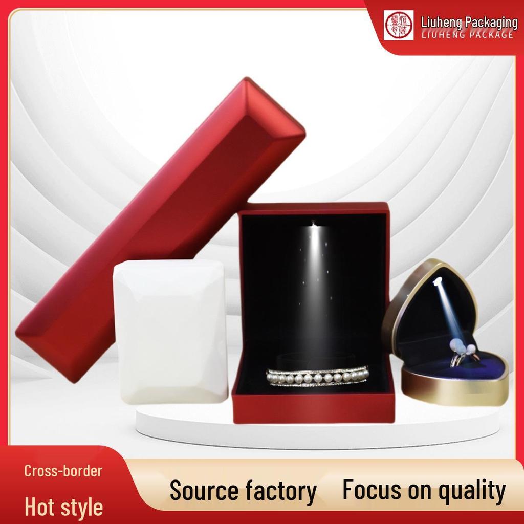 Diamond-Faceted Light-Up Jewelry Box for Rings, Bracelets, and Necklaces