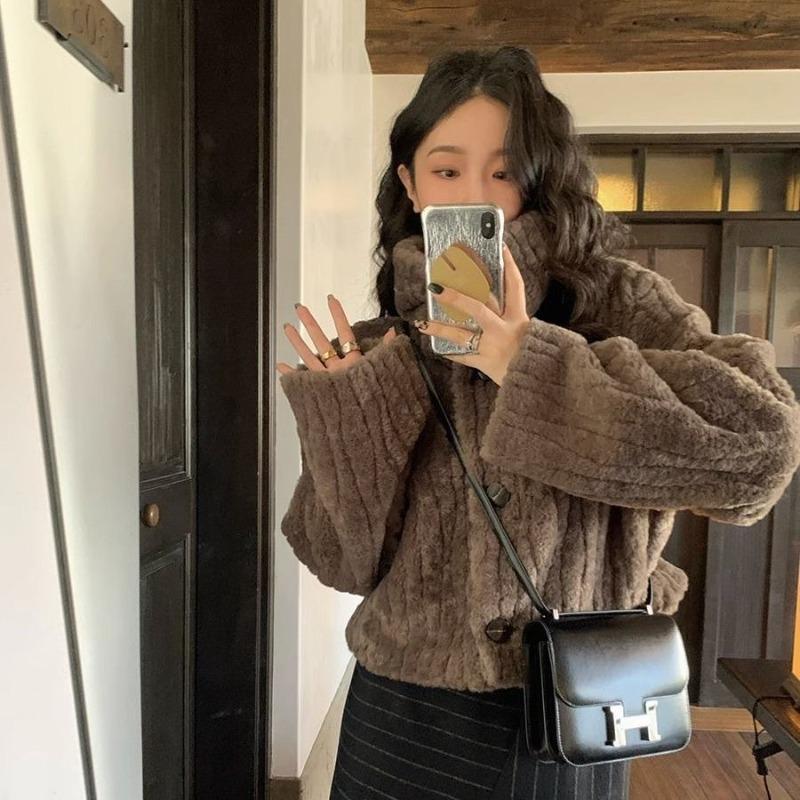 Women Winter Vintage Warm Lambswool Coats Fashion Padded Cotton Outerwear Stand Collar Cropped Jacket