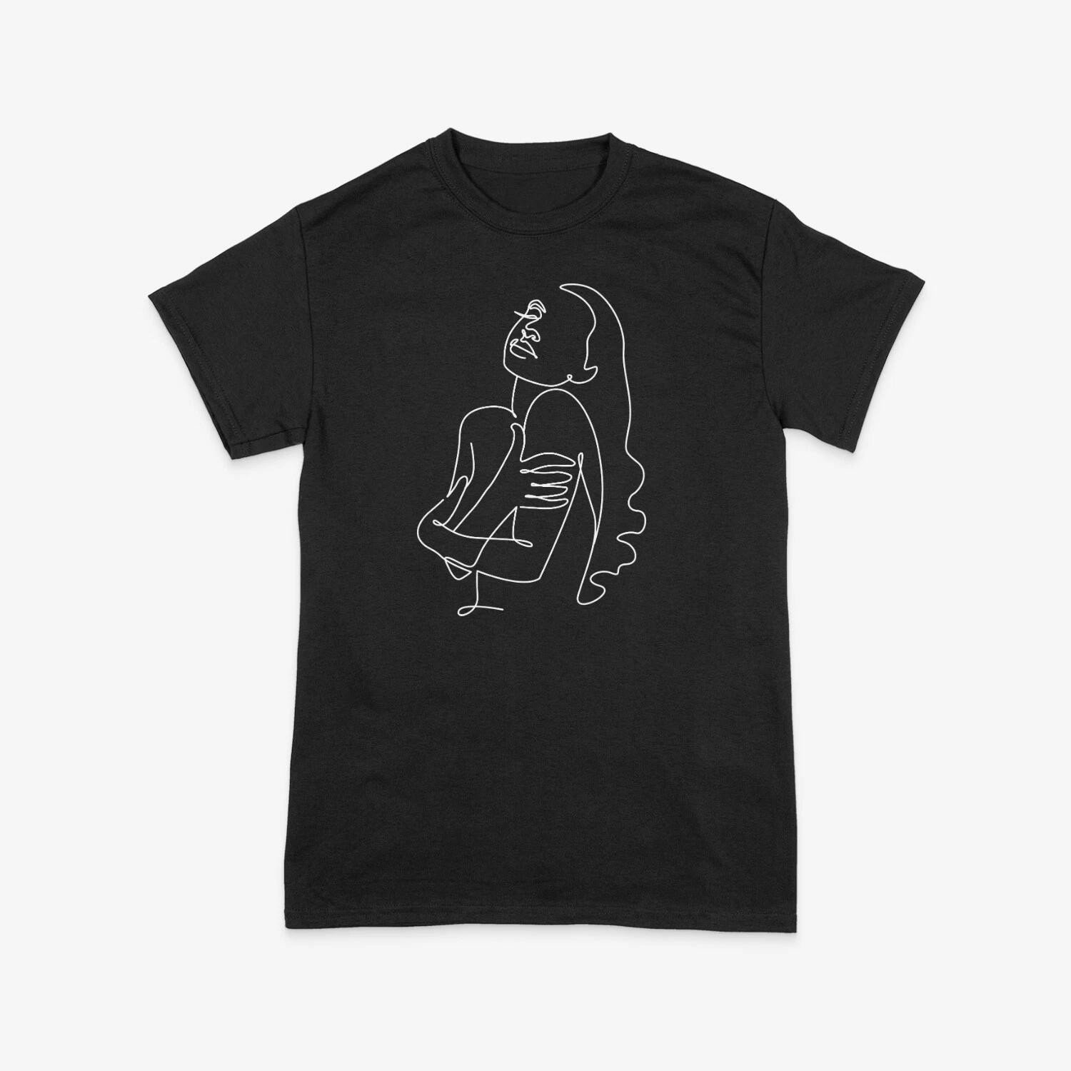 

Love Deluxe Abstract ArTTshirt M