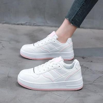 Małe białe buty dziecięce 2024 jesień nowe buty w stylu szkolnym buty na płaskiej podeszwie buty sportowe codzienne lekkie buty studenckie