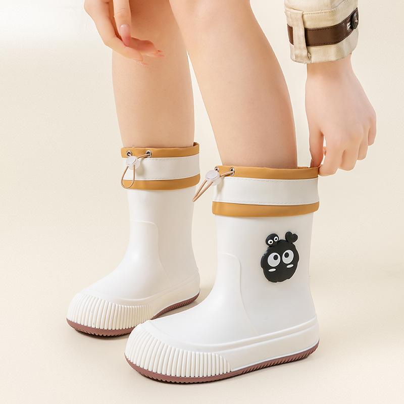 

Women s medium rain boots new bundle waterproof rain shoes female students outdoor water shoes fashionable lightweight non-slip glue shoes 36 чорний