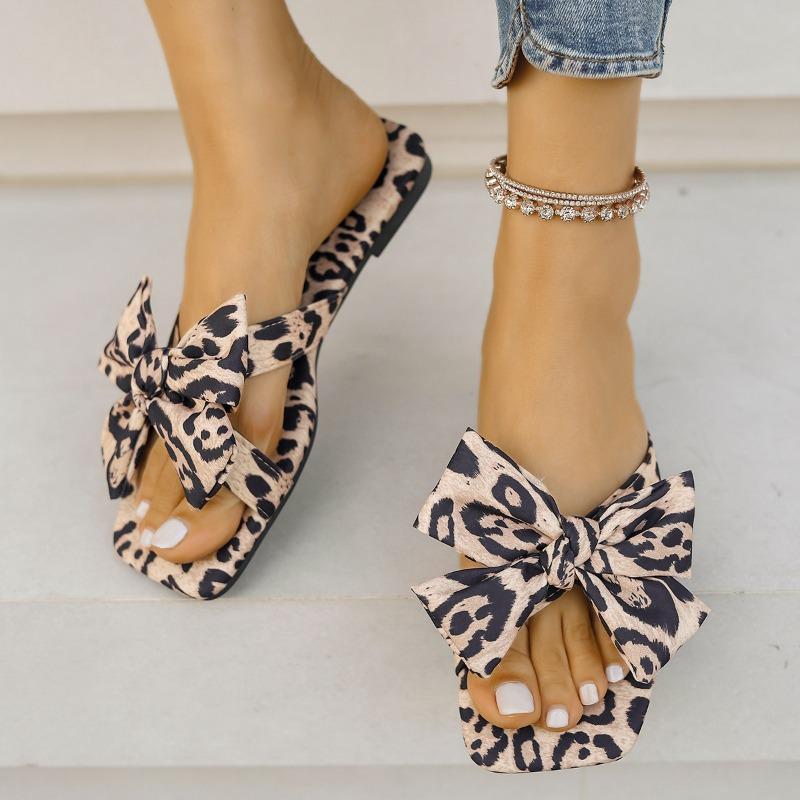 Flat-bottomed bow leopard print beach slippers women's open-toed summer new vacation cool slippers 43