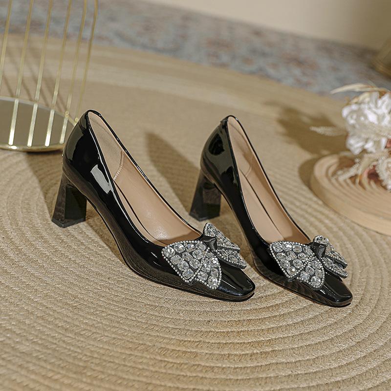 Square Head High Heels Women's Bow Rhinestone Red Wedding Shoes Bride Shoes 2025 New Spring and Autumn French Thick Heel Single Shoes