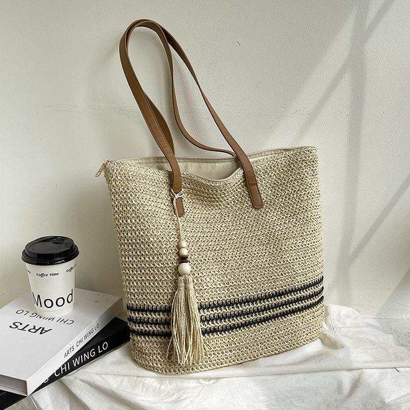 Summer New Woven Bag Women's Casual Commuting Shoulder Bag Handbag Fashionable Tote Bag