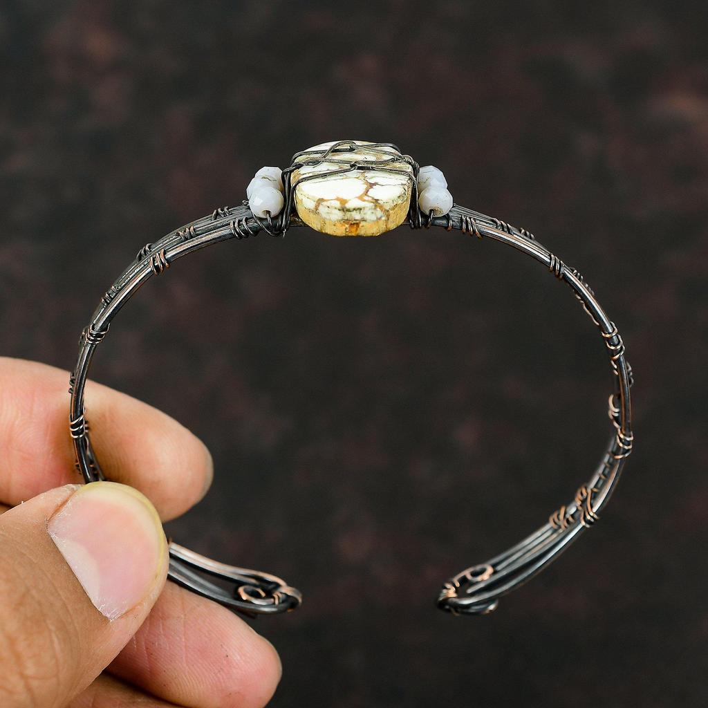 Wildpferd Magnesit Manschette Blaue Spitzenachat Perlen Armband Kupferdraht umwickelter Schmuck Verstellbarer Armreif Handgefertigte Manschette Edelstein Kupferarmreif