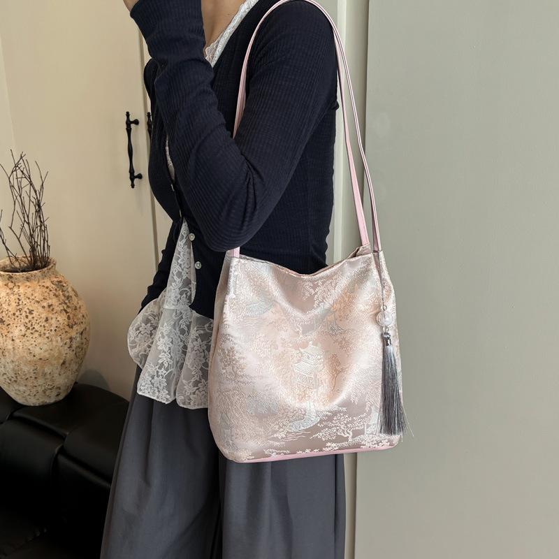 Chinese Bag Exquisite Single Shoulder Bag Female Handbag Delicate Embroidered Bag For Casual Outings Work Evening Out