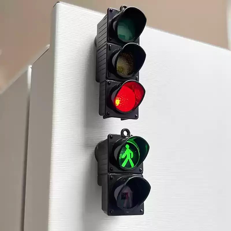 New Traffic Light Magnetic Refrigerator Stickers Traffic Toy Pedestrian Light Creative Magnetic Decoration Accessories