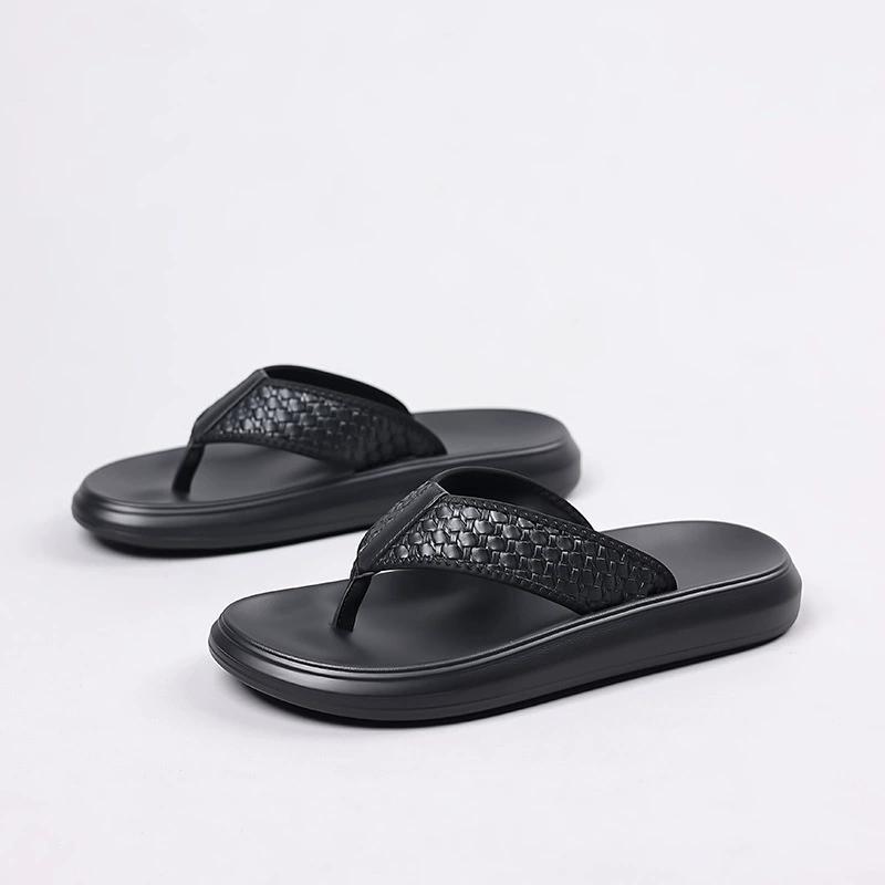 New 2025 Artificial Leather Men Flip-flops Outdoor Comfortable Beach Sandals Men Casual Shoes Home Shoes
