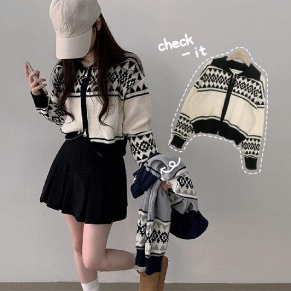 The Pink Men Loose Fit Nordic Color Block Collar Two Way Knit Zip Up