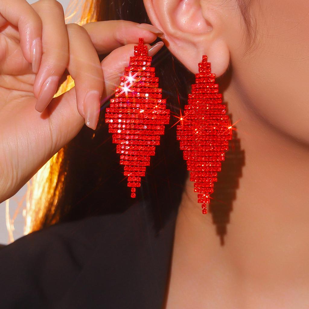 Electrophoresis Red Long Earrings Anti-Allergy High-Grade Delicate Crystal Earrings Women's Earrings 1 Pair