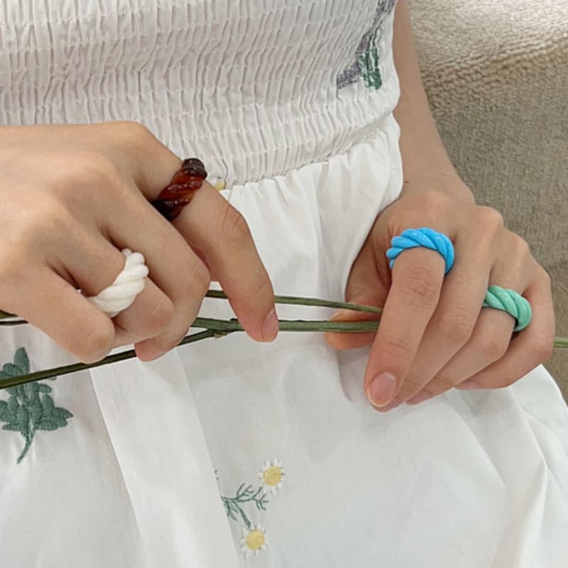 FANTASTISK PLANET tvistfärgad ring (4 färger)