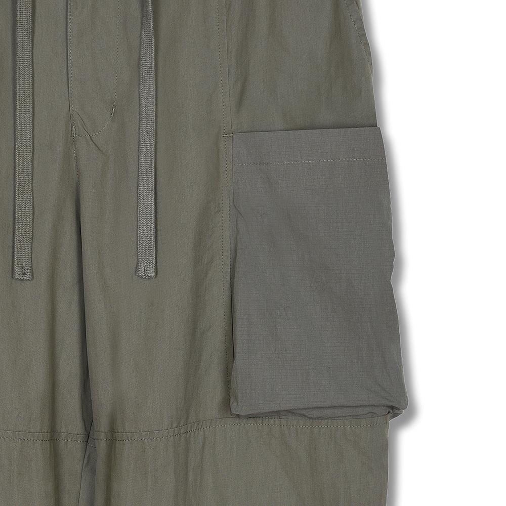 AOG PROJECT Big Pocket Cargo Pants (Khaki)