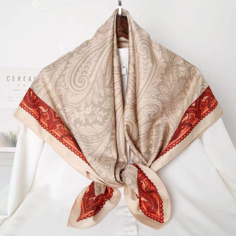 Black and White Animal Print Faux Silk Twill Scarf - 90x90CM Autumn/Winter Shawl for Women