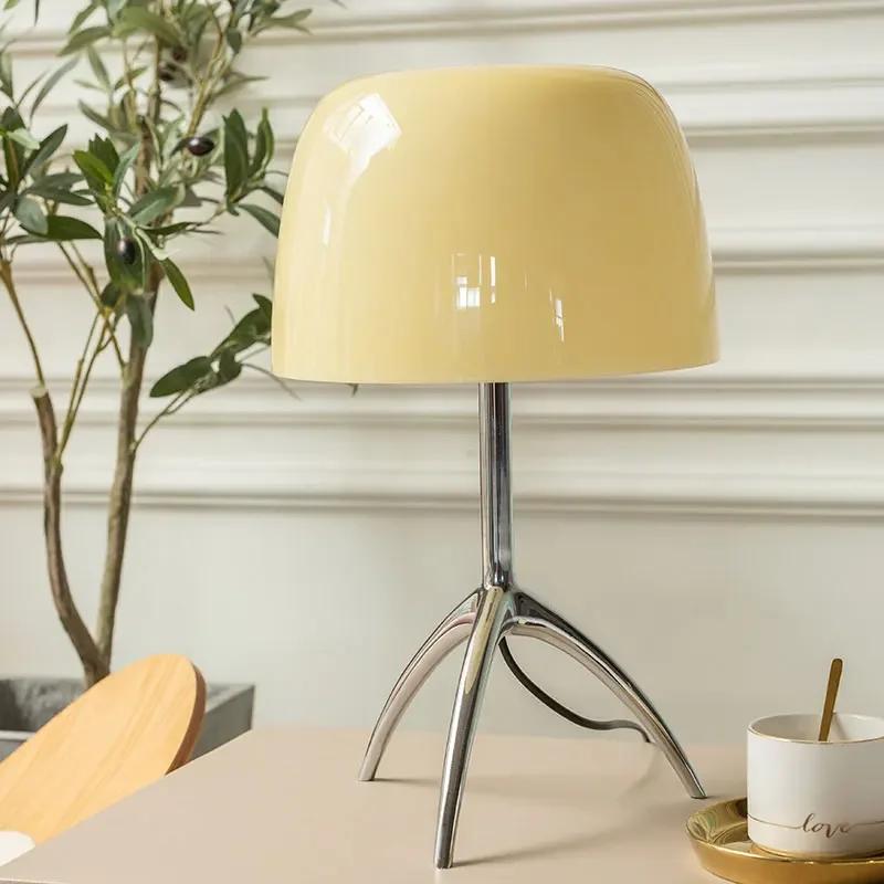 Nordic Italian Designer Table Lamp Modern Desk Lamp for Bedroom Bedside Study Decoration Lamp Living Room LED Glass Desk Light