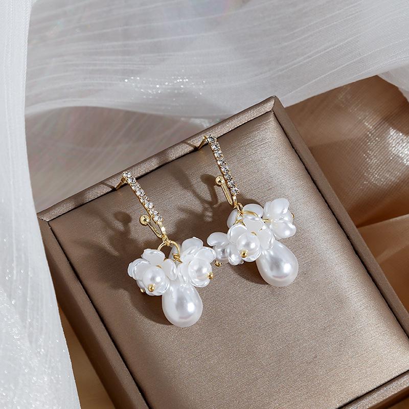 Silver Dream Lily Long Tassel Rhinestone Star Flower C-Shaped Earrings