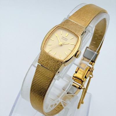 SEIKO Vintage Square Bracelet Watch for Quartz Gold-Colored Women, Movement
