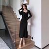 Elegancki dwuczęściowy zestaw damski: Kardigan dzianinowy z długim rękawem Sukienka na ramiączkach Średniej długości Jednolity kolor Mieszanka akrylowa Szykowna
