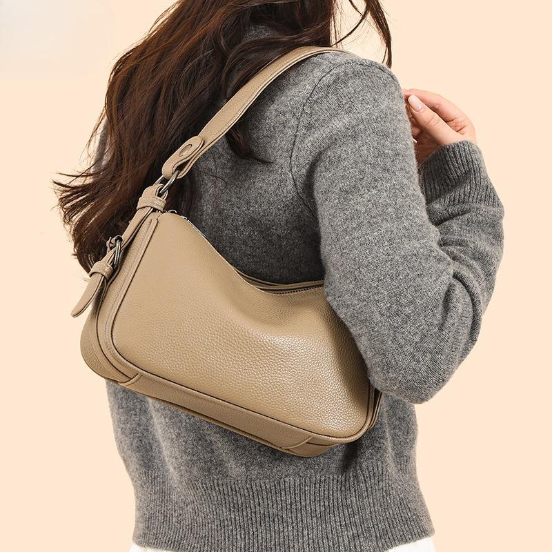 Fashionable and Casual Large-capacity Pillow Bag, Single-shoulder Crossbody Bag Made of Cowhide