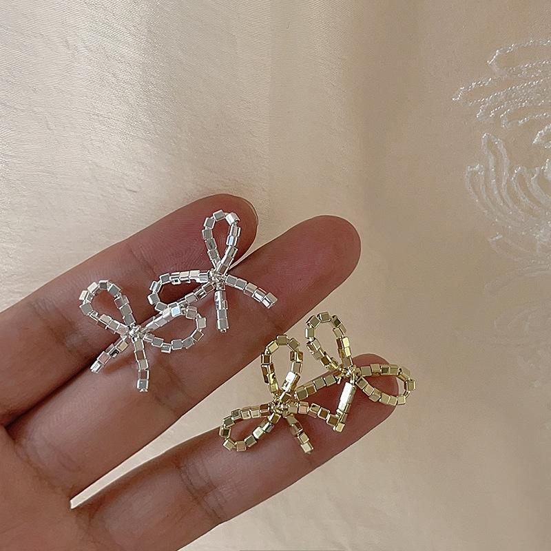 Sparkling Metal Bow Earrings Women'S Niche Design Personality Simple Temperament Versatile Fashion Earrings