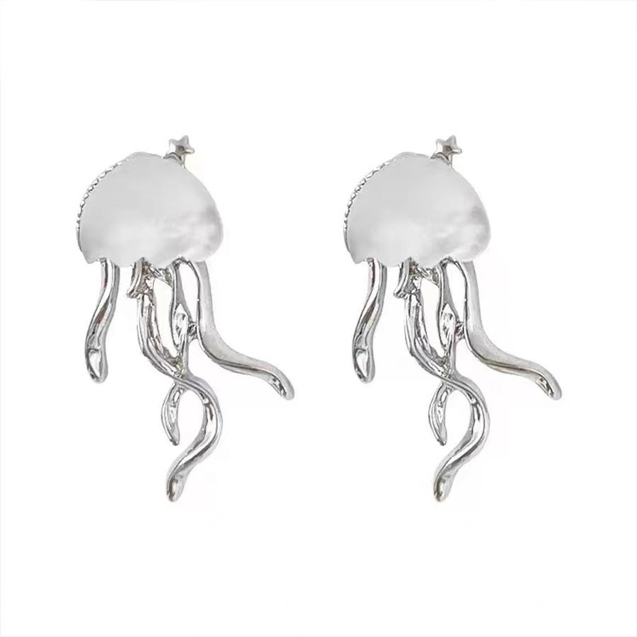 Women Floating Jellyfish Earrings Stud Silver Color Transparent Crystal Cute Deep-Sea Jellyfish Post Earrings Cute Girls Jewelry