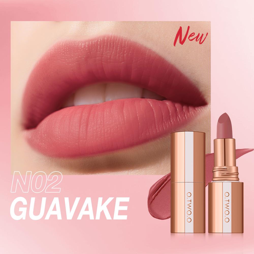 O.TWO.O Mist Kiss Langanhaltender Matter Samt-Lippenstift in Light Mist.