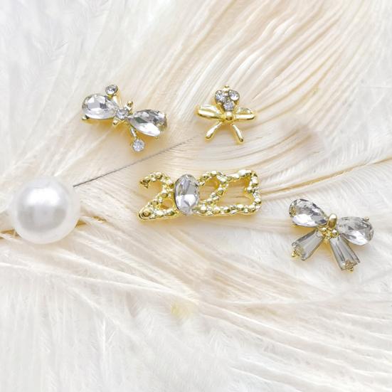 Schöner Nagelschmuck, dekorative Paste, einfach Nagelschönheit