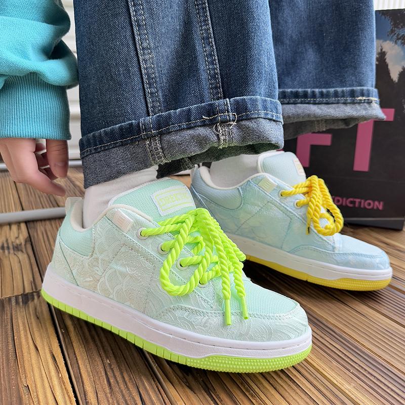 Fashion Skateboarding Platform Sneakers Simple Design Skateboard Casual Outdoor Shoes Comfortable Lace Up Light Sneaker Sports Couple