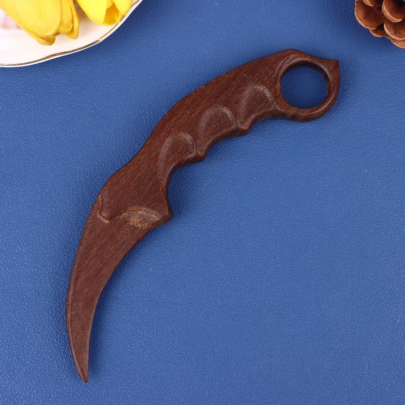 Golden Sandalwood Claw Knife, Whole Wood Carving, Wooden Handle Piece, Wooden Knife, Martial Arts Practice, Performance Training