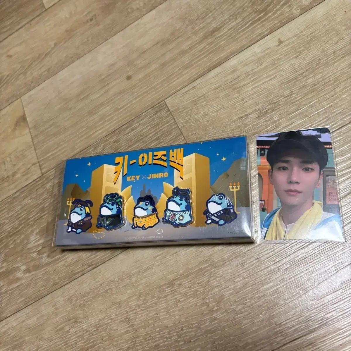 

Shinee Key Career Badge Photocard