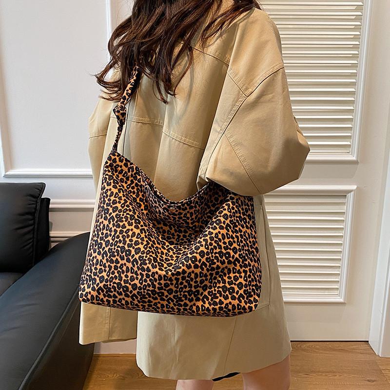 Trendy Korean Chic Autumn Fashion Aesthetic Tote Bag Stylish Shoulder Bag With Soft Fabric