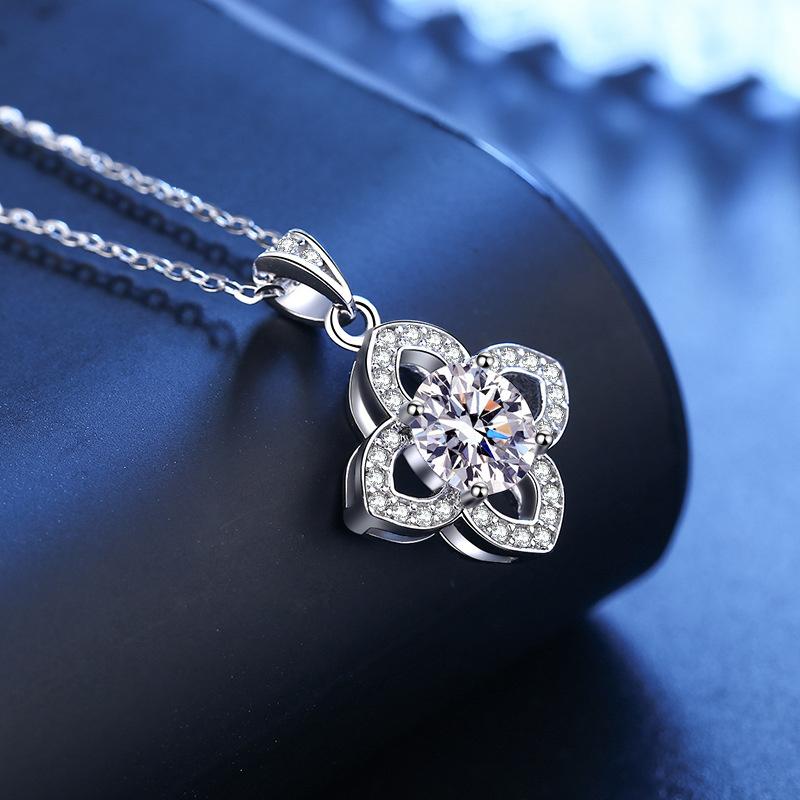 Bague Ringen 1ct VVS D Color Moissanite Pendant Necklace Women's 925 Sterling Silver Lucky Clavicle Chain Valentine's Day Gift