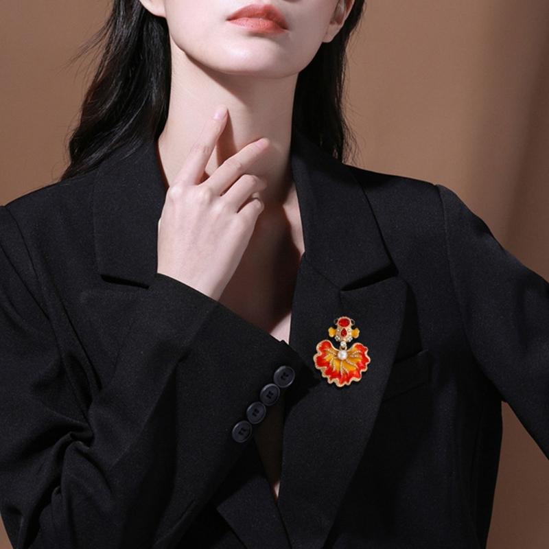 Stylish Carp Pin With Crystals Embellishment Portable Secure Clasp Versatile Accessory For Jackets Bags Hats