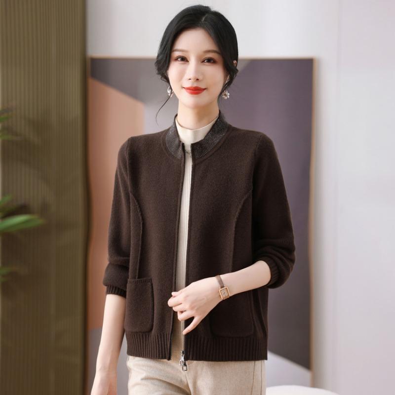 New middle-aged and old women's clothing noble thickened sweater jacket middle-aged mother autumn clothing knitted clothes