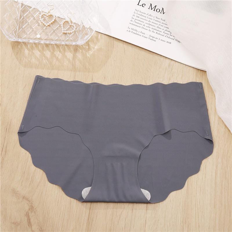 Women Seamless Panties Female Ice Silk Panties Low-waist Breathable Comfortable Panty M-XL