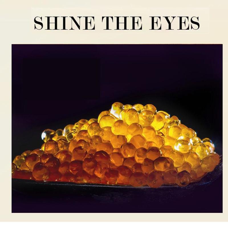 Sakura Caviar Eye Cream Moisturizing The Eye Area To Refine The Skin Refine The Fine Lines and Crow's Feet