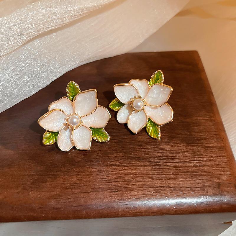 Medieval Vintage Dripping Oil Flower Earrings Retro Niche High-end Earrings Light Luxury Versatile Temperament Earrings Women